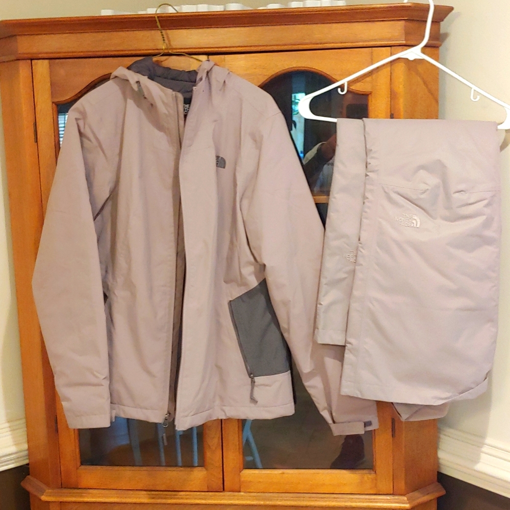 North face womans ski suite